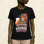 T-shirt Femme illustré « Je suis calme. C'est mon visage qui proteste »