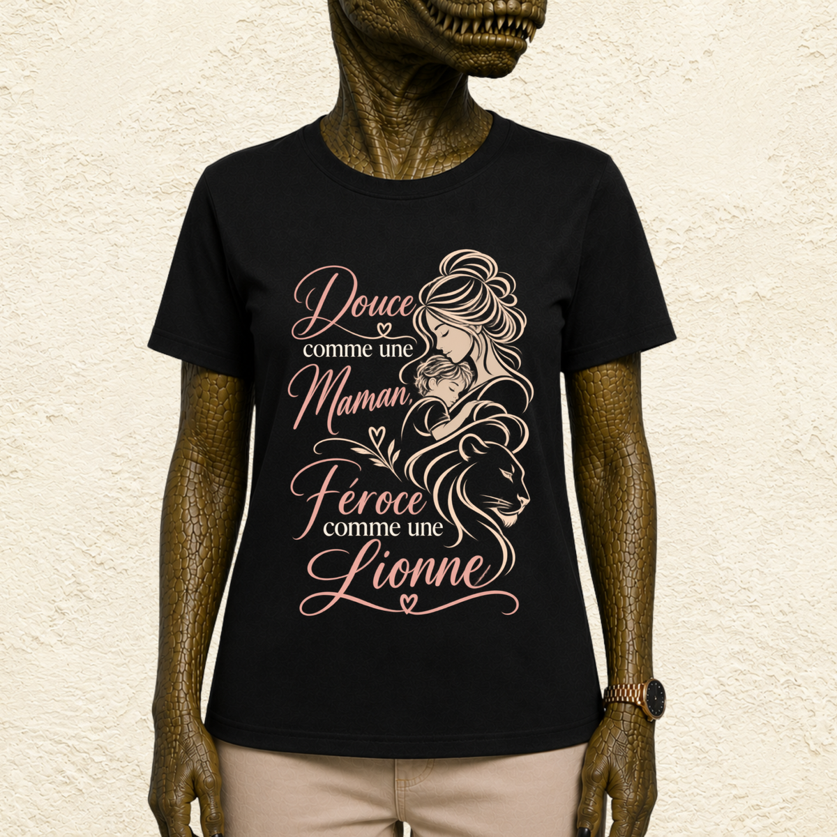 T-shirt Femme illustré « Douce comme une maman, féroce comme une lionne »