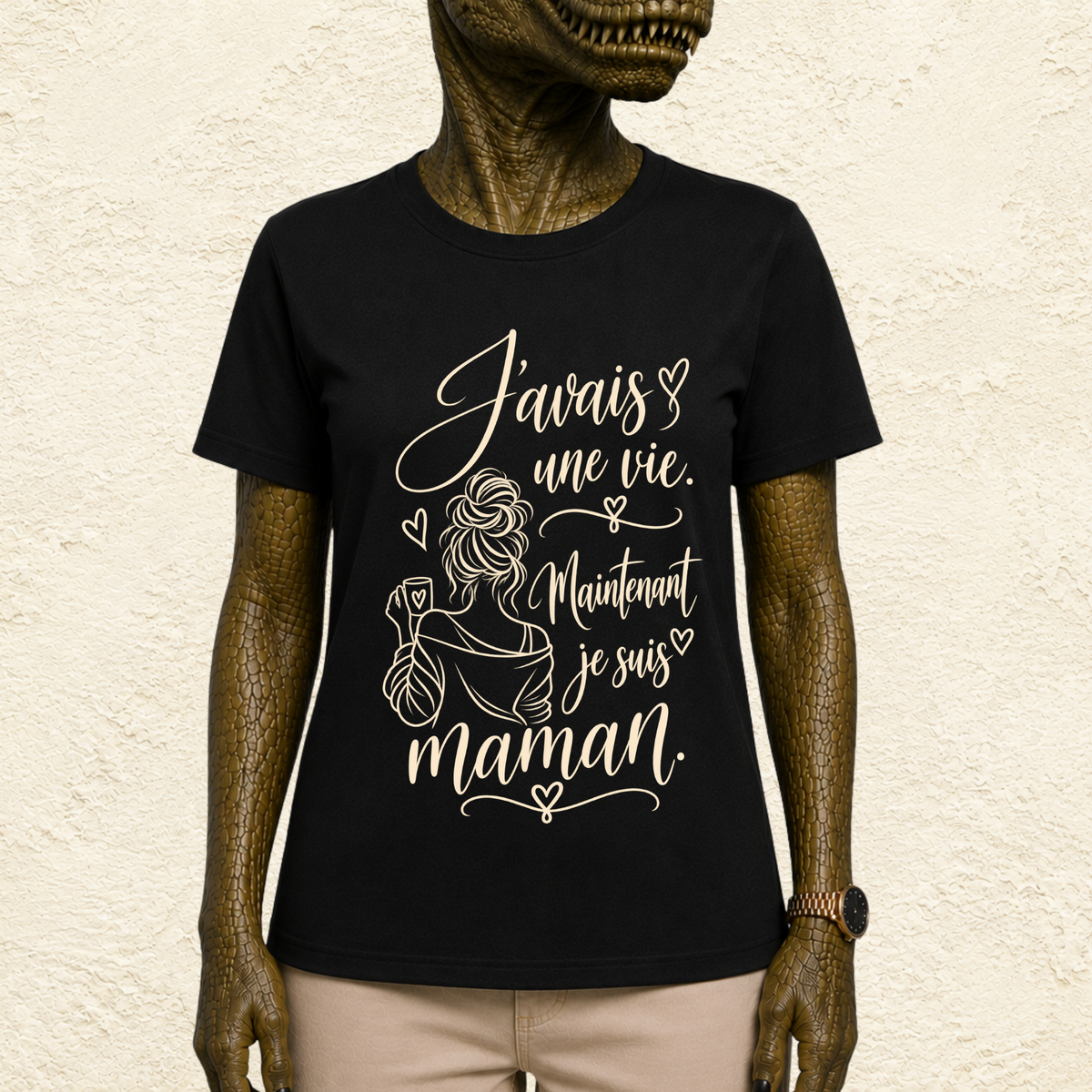 T-shirt Femme illustré « J'avais une vie avant. Maintenant je suis maman. »