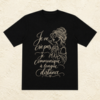 T-shirt Femme illustré « Je ne crie pas, je communique à longue distance »