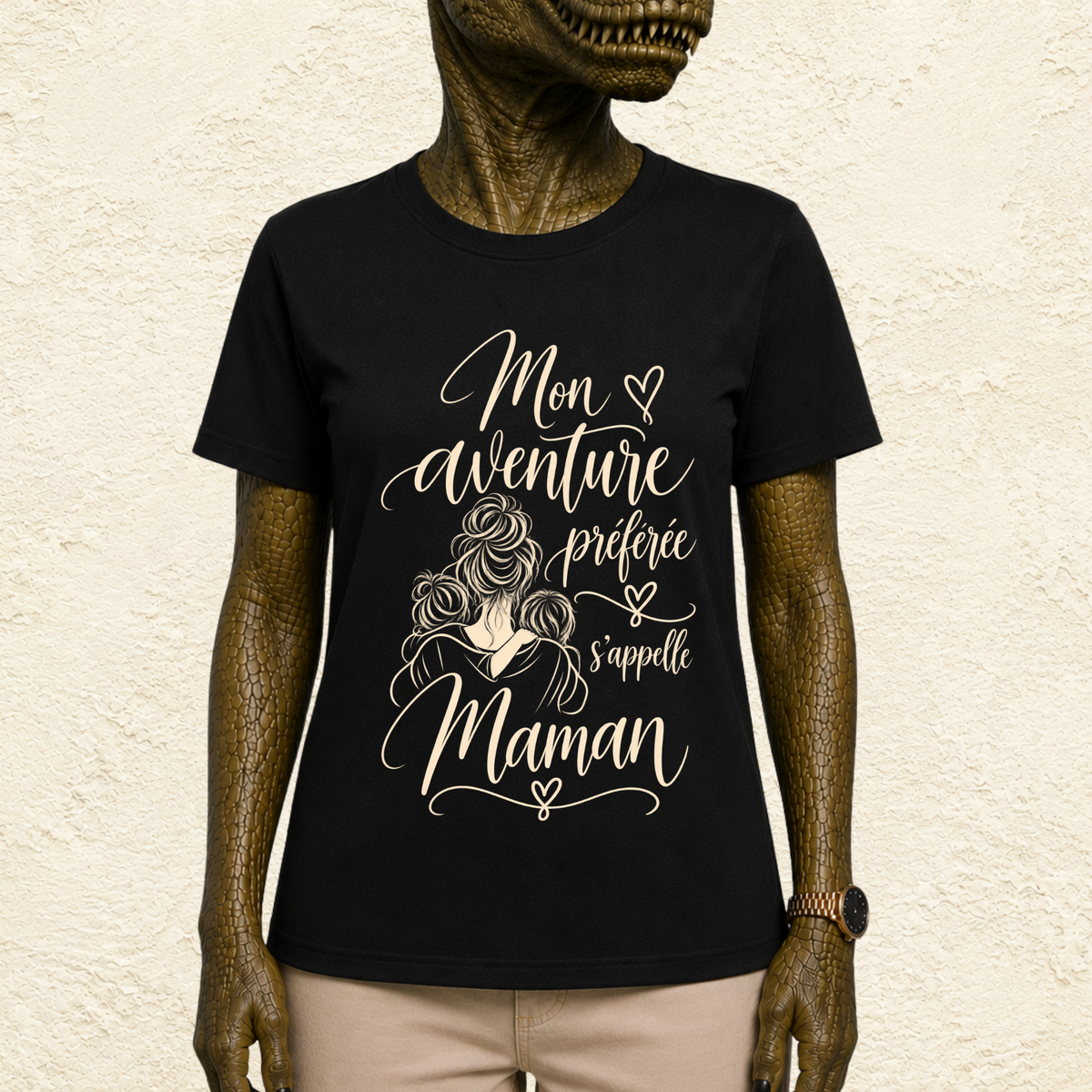 T-shirt Femme illustré « Mon aventure préférée s'appelle Maman »