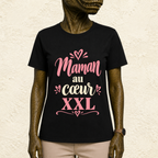 T-shirt Femme texte « Maman au coeur XXL »